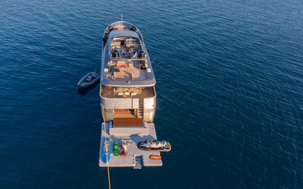Yacht a Motore Summer Fun