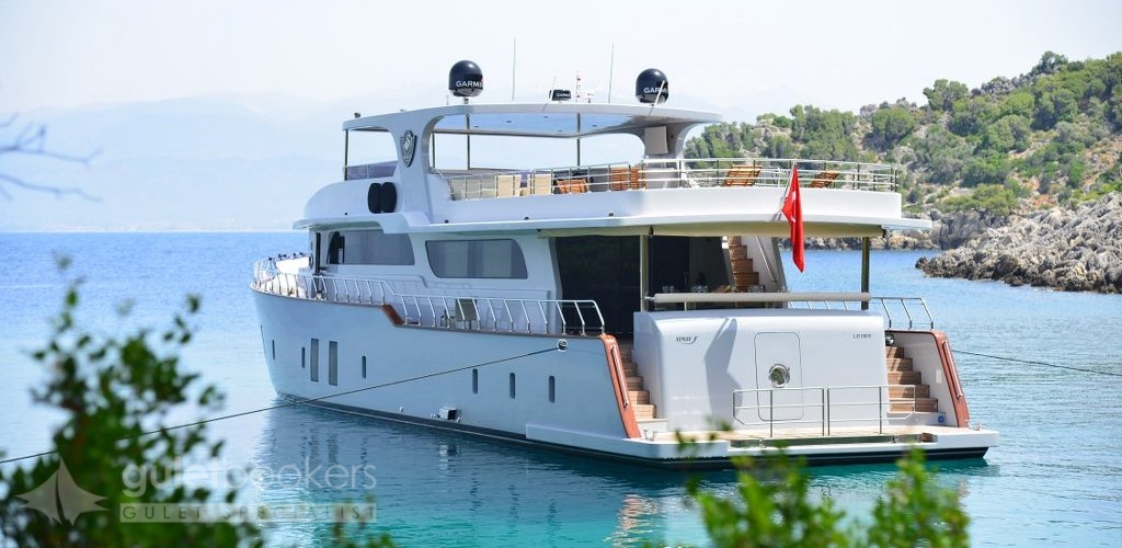 Simay F Trawler Yacht Rental